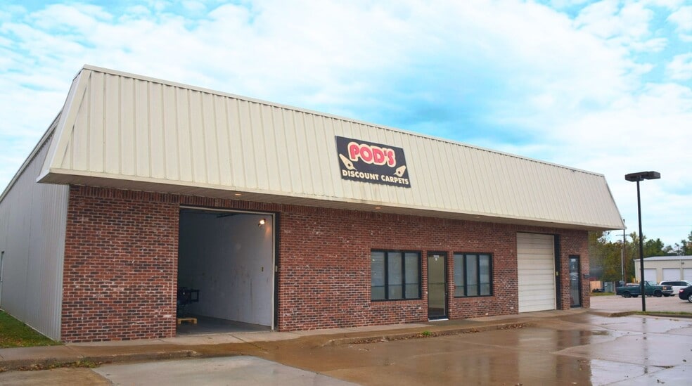 Primary Photo Of 3009 Four Wheel Dr, Lawrence Warehouse For Lease