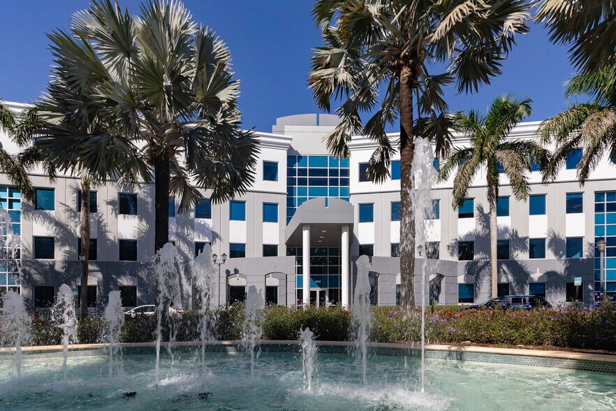 More Photos Of 9850 NW 41st St, Doral Unknown For Lease