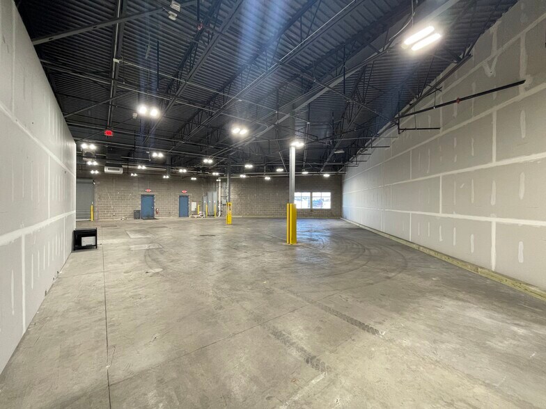 More Photos Of 4069 Commonwealth Ave, Eau Claire General Retail For Lease