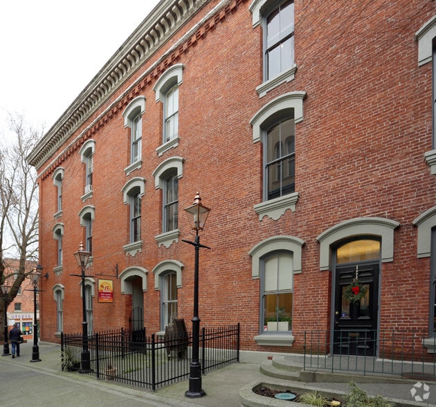 More Photos Of 26 Bastion Sq, Victoria Office For Lease