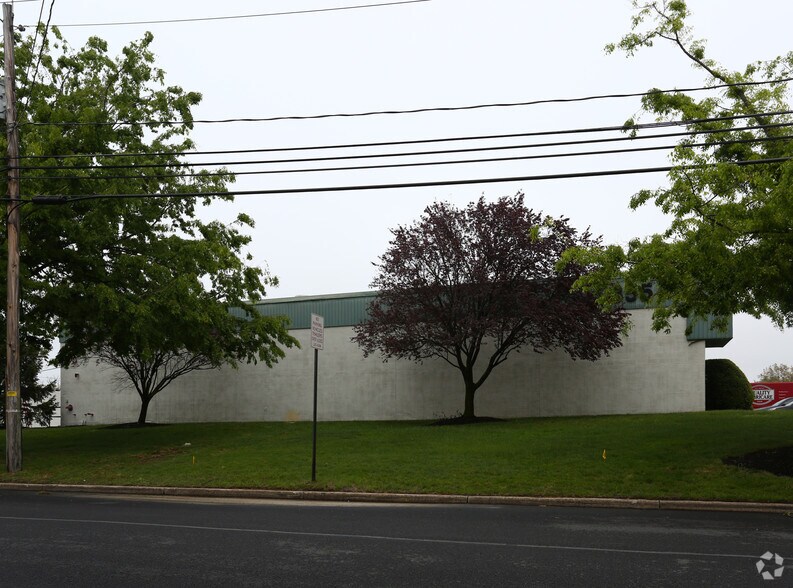 More Photos Of 855 Industrial Hwy, Cinnaminson Light Manufacturing For Lease