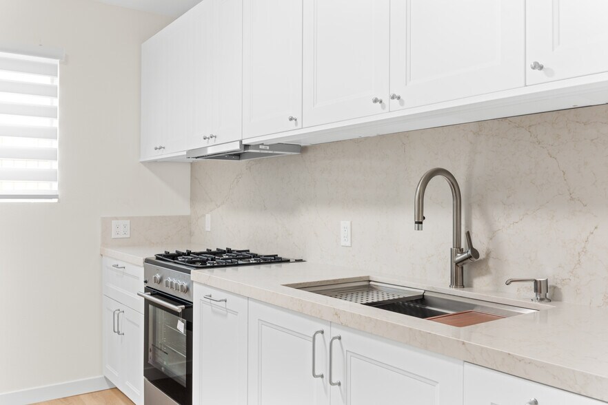 More Photos Of 4345 Ventura Canyon Ave, Sherman Oaks Apartments For Sale
