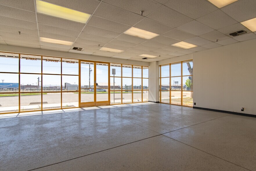 More Photos Of 4608 Saco Rd, Bakersfield Industrial For Lease