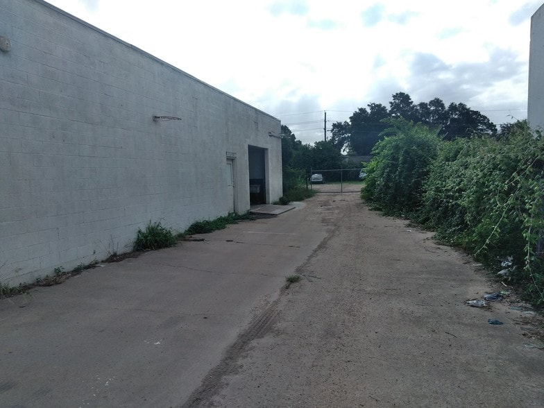 More Photos Of 2116 Fry Rd, Houston Auto Repair For Sale