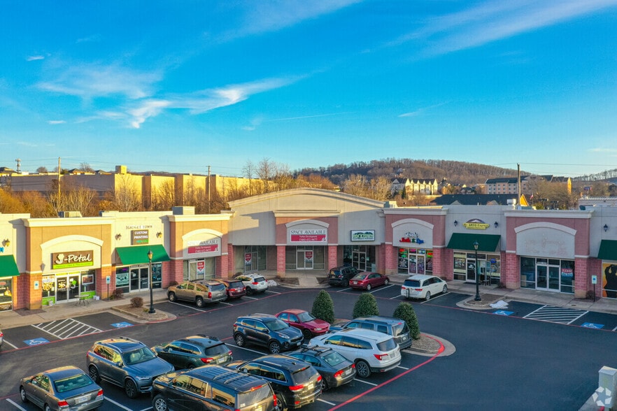 More Photos Of 1645 Reservoir St, Harrisonburg Storefront For Lease