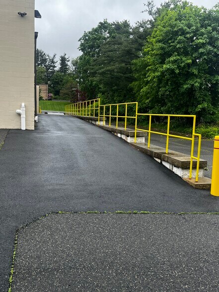 More Photos Of 4 Emery Ave, Randolph Manufacturing For Lease