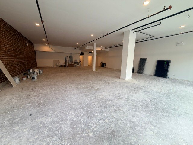 More Photos Of 1257-1301 N Ashland Ave, Chicago Storefront For Lease