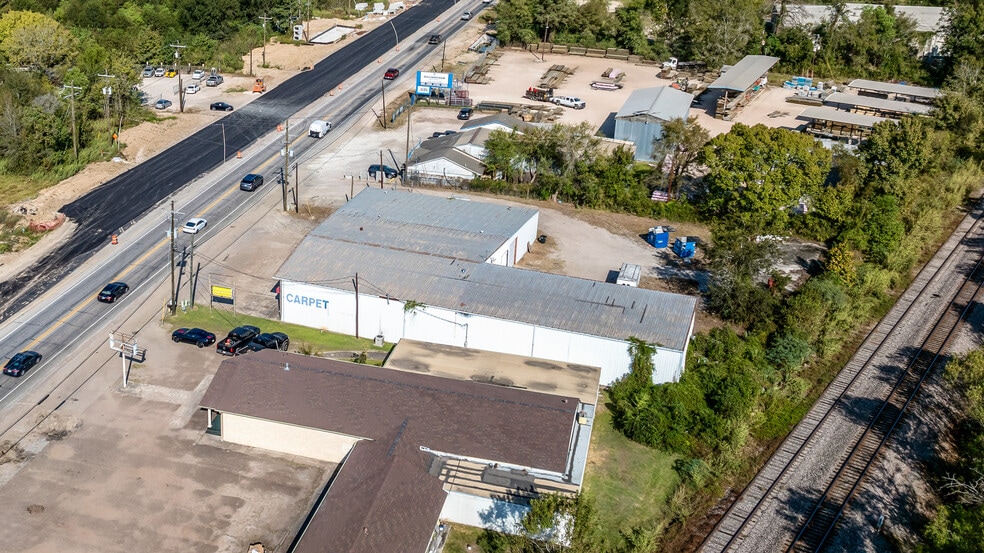 More Photos Of 2751 E Davis St, Conroe Freestanding For Sale