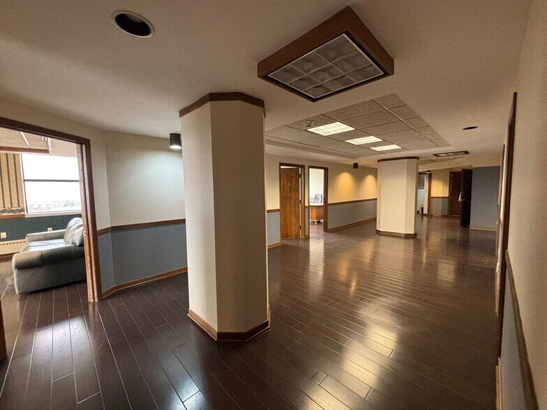 More Photos Of 37 Franklin St, Buffalo Office For Sale