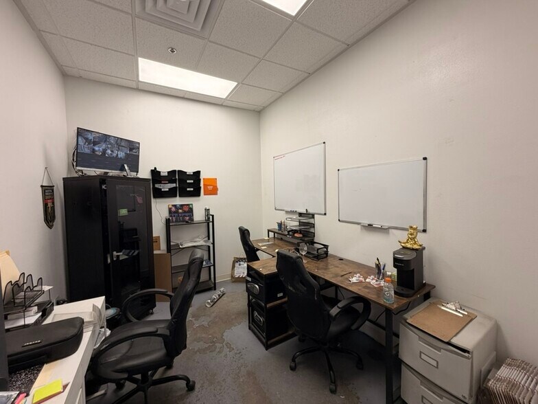 More Photos Of 1327 S Main St, Las Vegas Restaurant For Lease