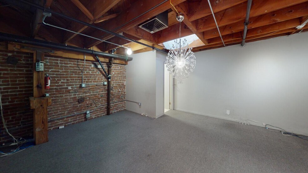 More Photos Of 1015 Battery St, San Francisco Office For Lease