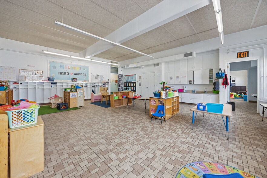 More Photos Of 2300 Spring Garden St, Greensboro Daycare Center For Sale