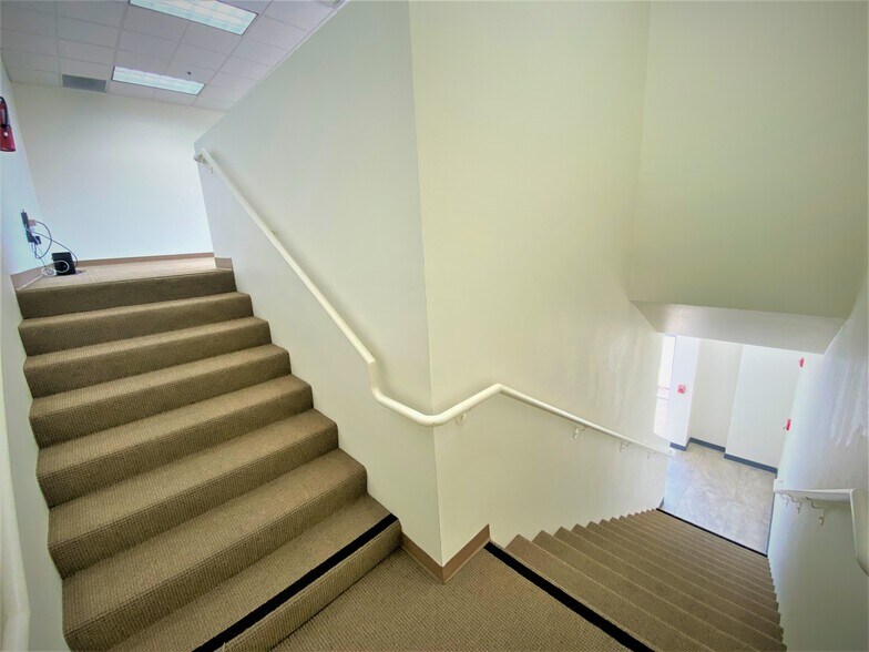 More Photos Of 1568 Lancaster Point Way, San Diego Flex For Sale