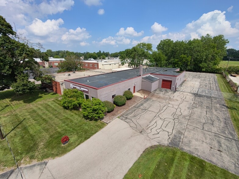 Primary Photo Of 300 N Westwood Dr, Toledo Manufacturing For Sale