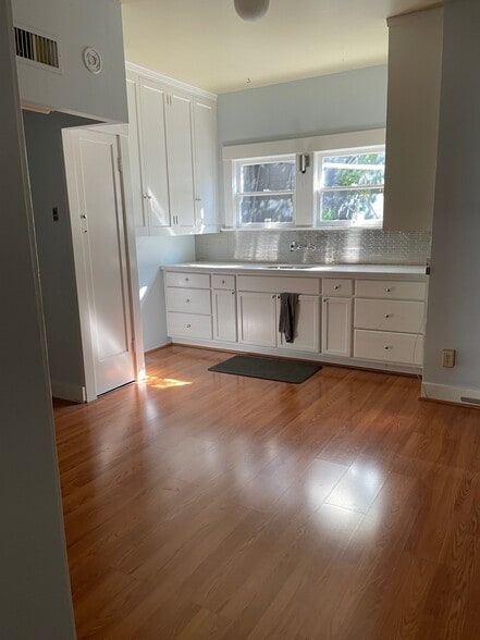 More Photos Of 2067 Mt Diablo Blvd, Walnut Creek Office For Lease