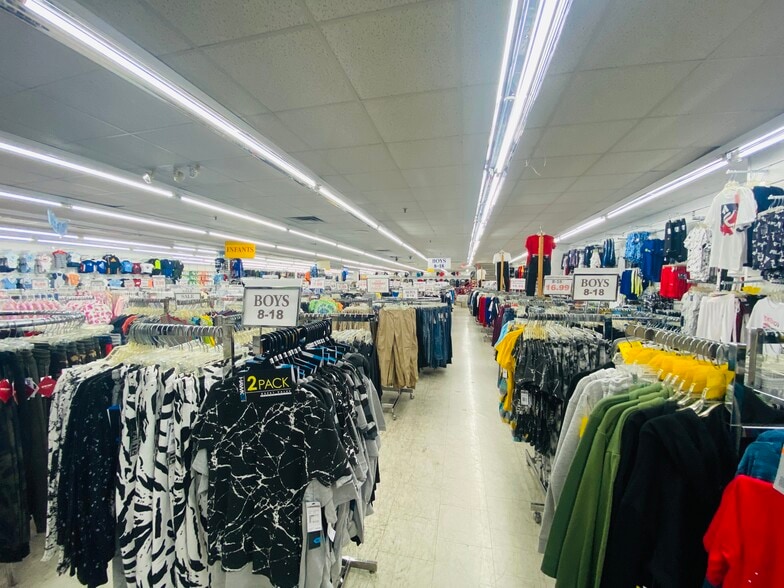 More Photos Of 1285 Broadway, Brooklyn Storefront For Lease