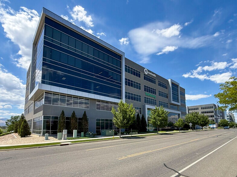 More Photos Of 12936 S Frontrunner Blvd, Draper Office For Lease