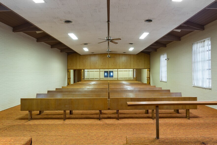 More Photos Of 503 S Illinois Ave, Weslaco Flex For Lease