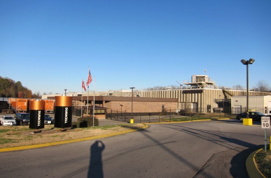 Primary Photo Of 208 Copper Top Ln NE, Cleveland Warehouse For Lease