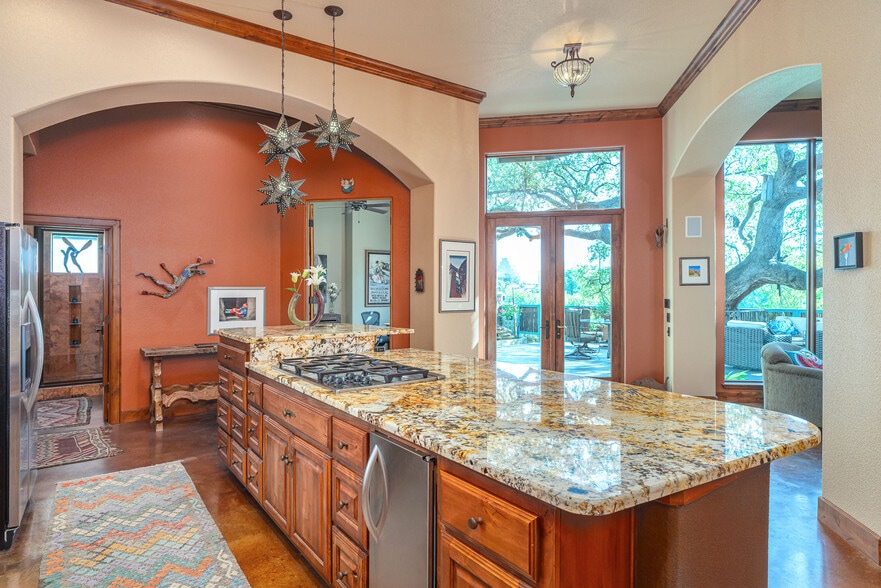 More Photos Of 1300 Bluff St, Austin Flex For Sale