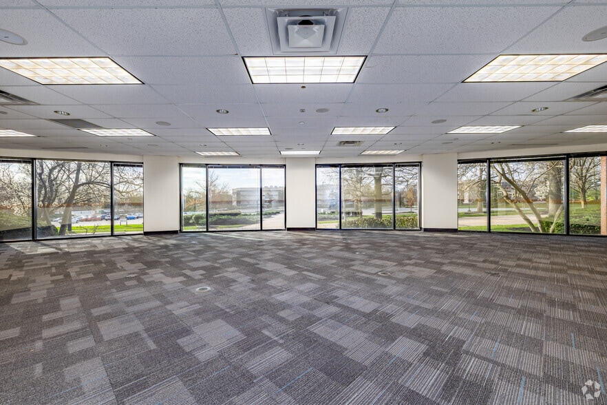 More Photos Of 30 Merchant St, Cincinnati Office For Lease