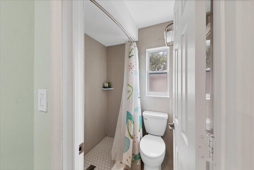More Photos Of 1236 13th St, Sarasota Apartments For Sale