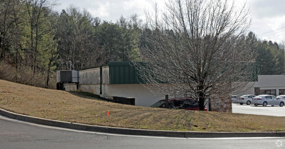 More Photos Of 442 E Economy Rd, Morristown Office For Sale