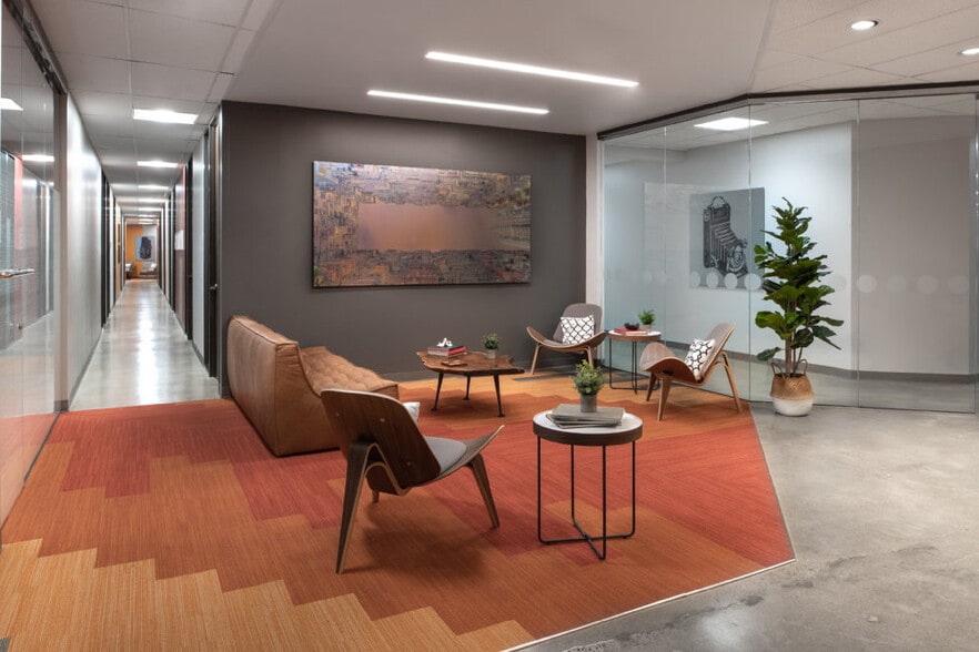 More Photos Of 7676 Hillmont St, Houston Office For Lease