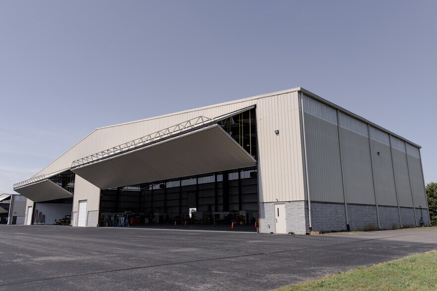 More Photos Of 500 Aviation Way, Lebanon Airplane Hangar For Sale