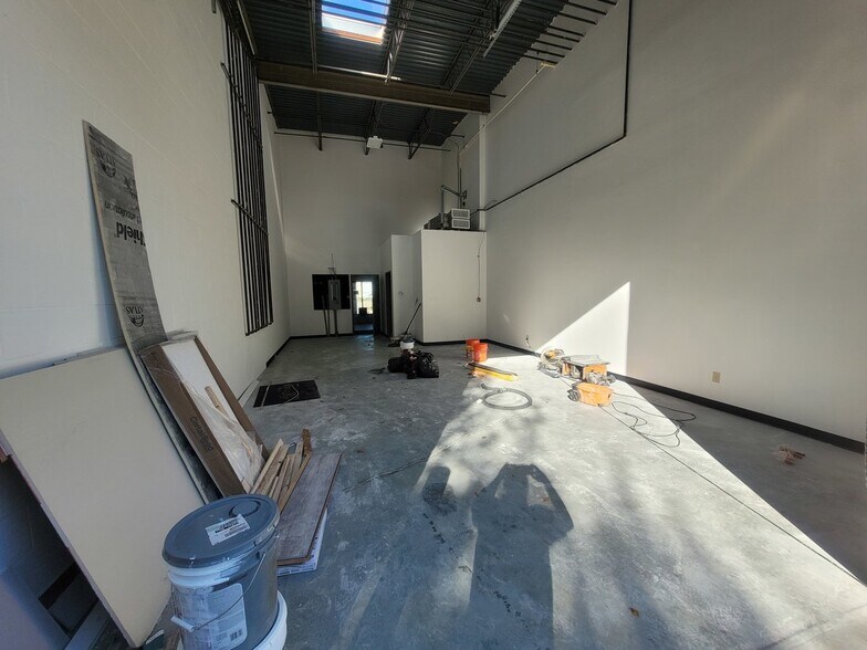 More Photos Of 87 Centre Of New England Blvd, Coventry Industrial For Sale