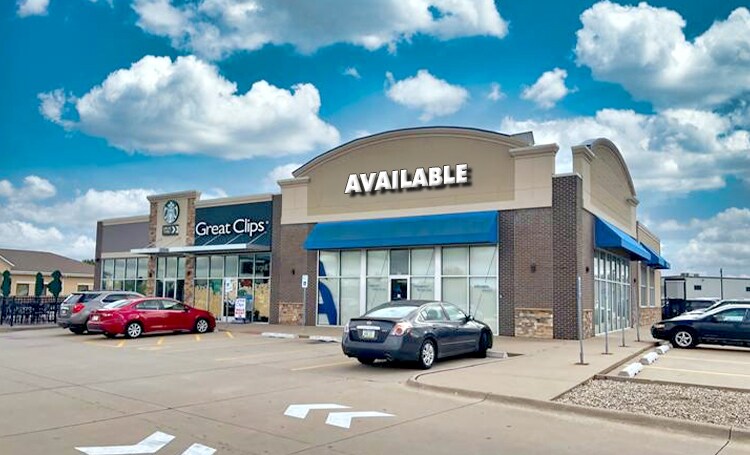Primary Photo Of 3020 US-61, Muscatine General Retail For Lease