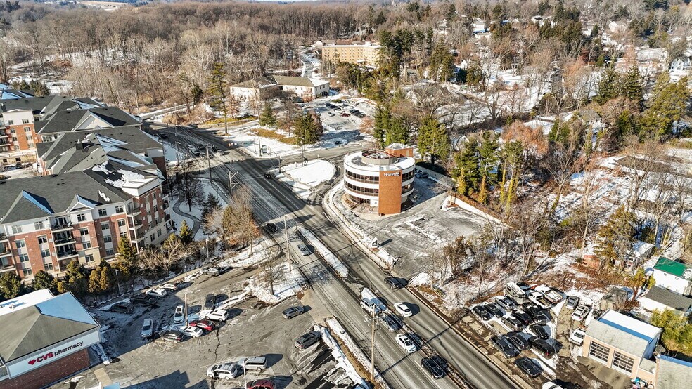 More Photos Of 667 Welsh Rd, Huntingdon Valley Loft Creative Space For Sale