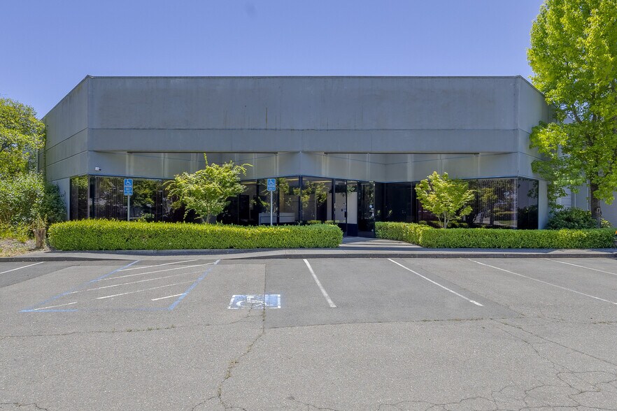 More Photos Of 481 Aaron St, Cotati Warehouse For Sale