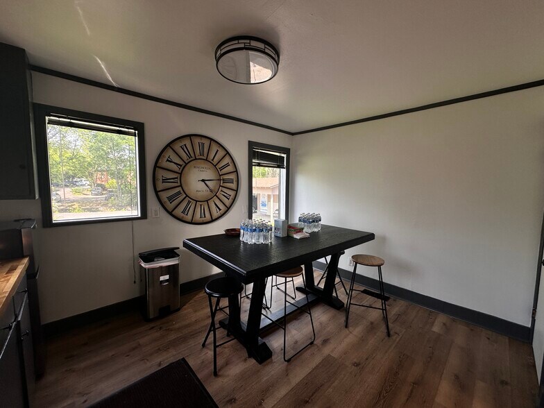 More Photos Of 311 Bluebird Dr, Goodlettsville Office For Lease