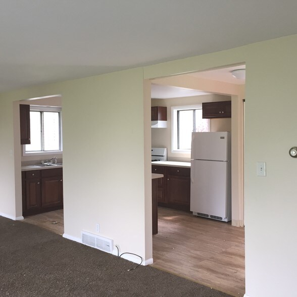 More Photos Of 4973-5271 Tuscarora Rd, Niagara Falls Apartments For Sale