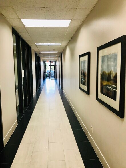 More Photos Of 3315 Burke Rd, Pasadena Medical For Lease