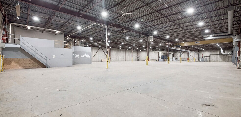 More Photos Of 2640 Argentia Rd, Mississauga Warehouse For Sale