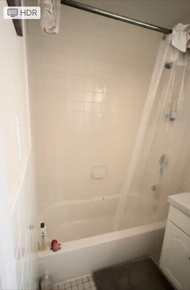 More Photos Of 107-20 Guy R Brewer Blvd, Jamaica Storefront Retail Residential For Lease