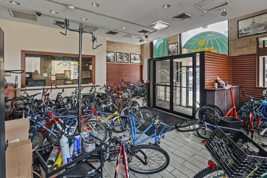 More Photos Of 255 Main St, Pawtucket Office For Sale