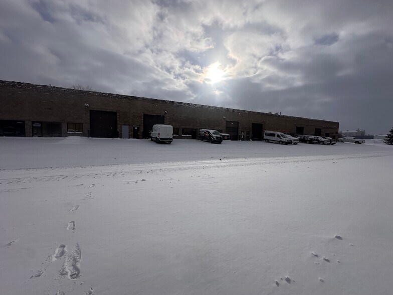 More Photos Of 3408 Busch Dr SW, Grandville Manufacturing For Sale