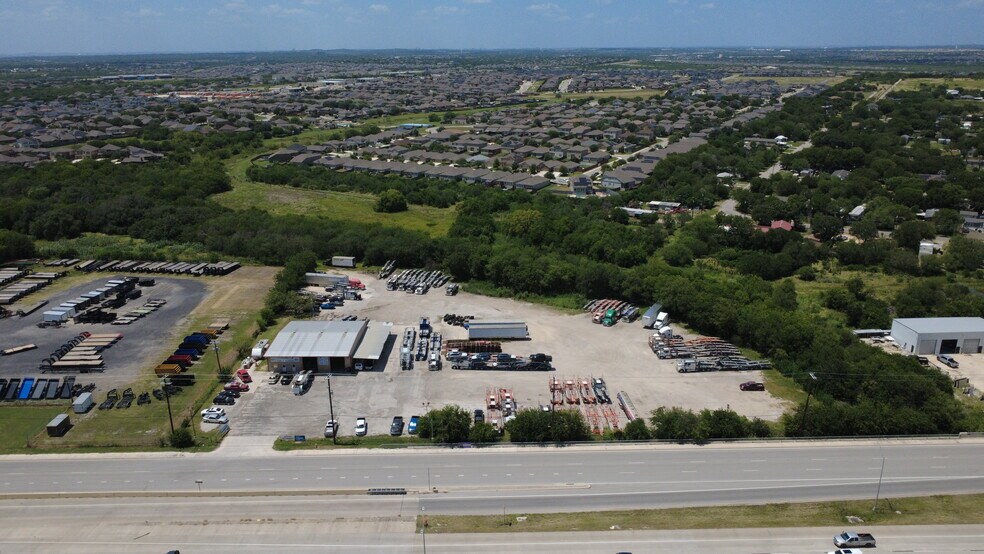 More Photos Of 9033 Interstate 10 E, Converse Industrial For Lease