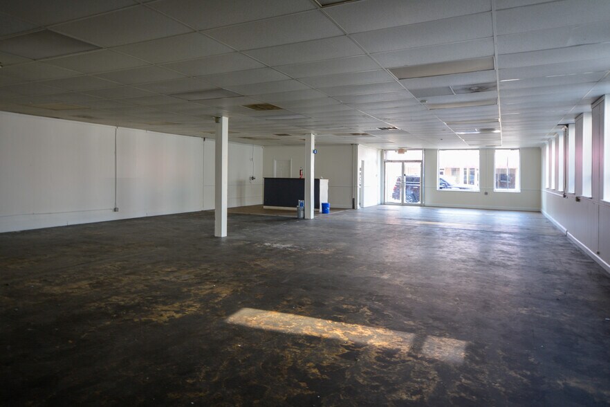 More Photos Of 412 W 7th St, Little Rock General Retail For Lease