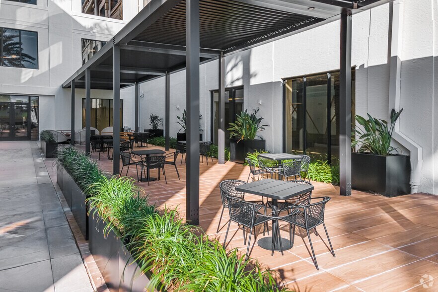 More Photos Of 205 Datura St, West Palm Beach Office For Lease