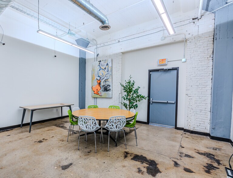 More Photos Of 1601 Magoffin Ave, El Paso Office Residential For Lease