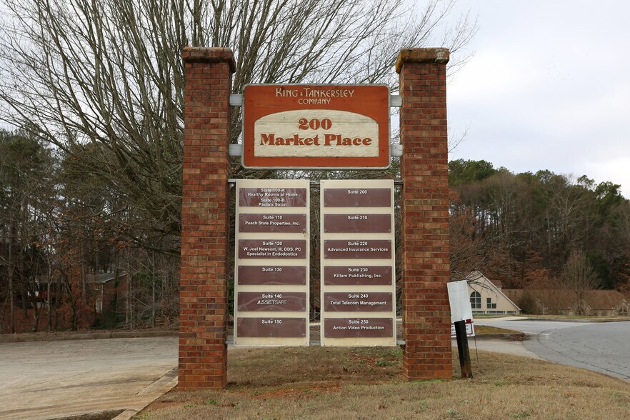 More Photos Of 200 Market Pl, Roswell Office Residential For Lease
