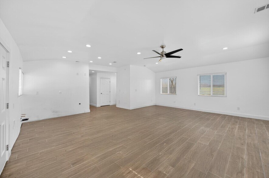 More Photos Of 6873 20th Ave, Lemoore Land For Sale