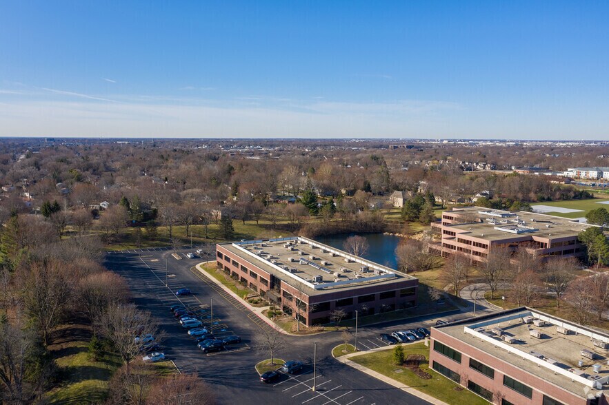 More Photos Of 1700 Park St, Naperville Office For Lease