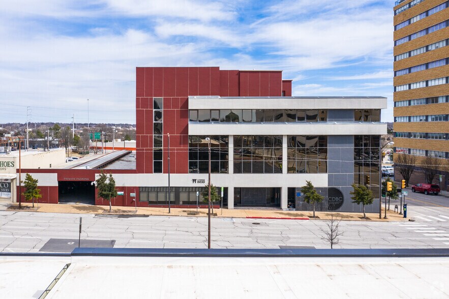 More Photos Of 823 S Detroit Ave, Tulsa Office For Sale