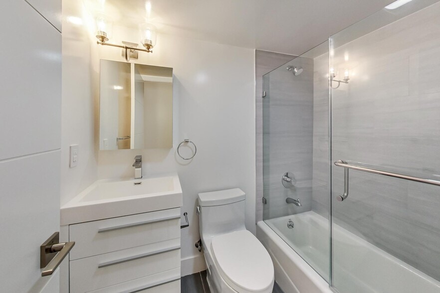 More Photos Of 751 Capp st, San Francisco Apartments For Sale
