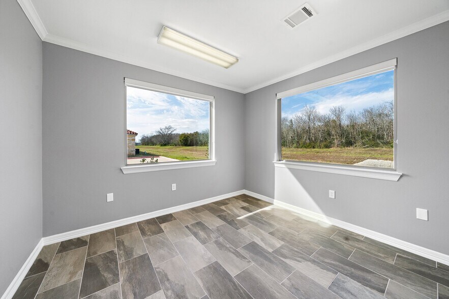 More Photos Of 2743 Smith Ranch Rd, Pearland Unknown For Lease